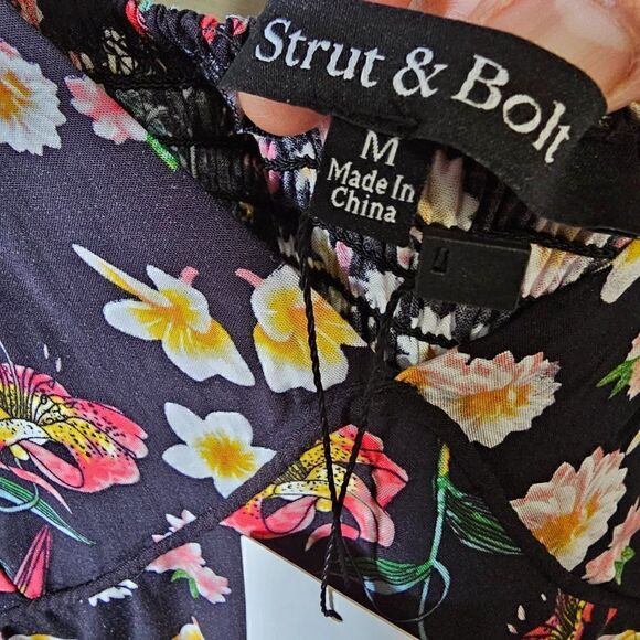 NWT STRUT & BOLT FLORAL BUSTIER STYLE TIERED MAXI DRESS SIZE M - Picture 13 of 16